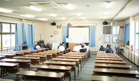 学科教習室